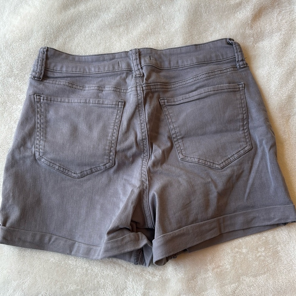 💜 SO High Rise Midi Short - Picture 5 of 6